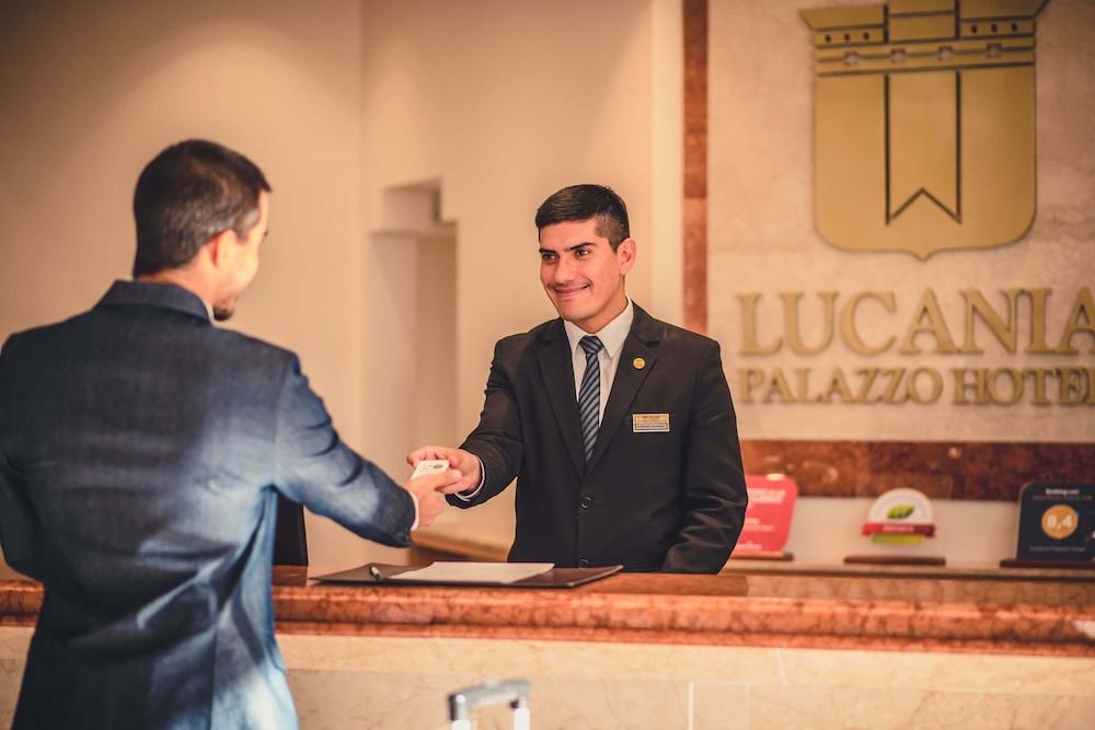 Lucania Palazzo Hotel Comodoro Rivadavia Esterno foto