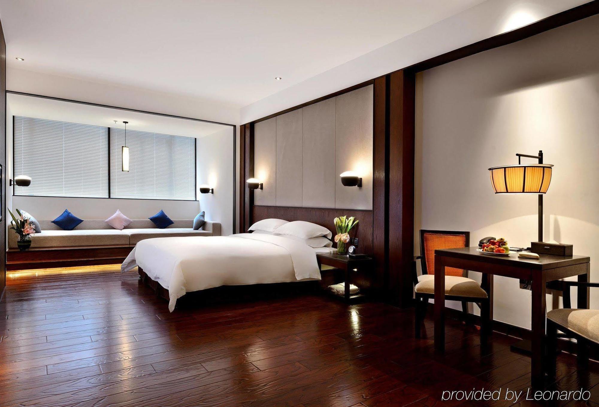 Lucania Palazzo Hotel Comodoro Rivadavia Esterno foto